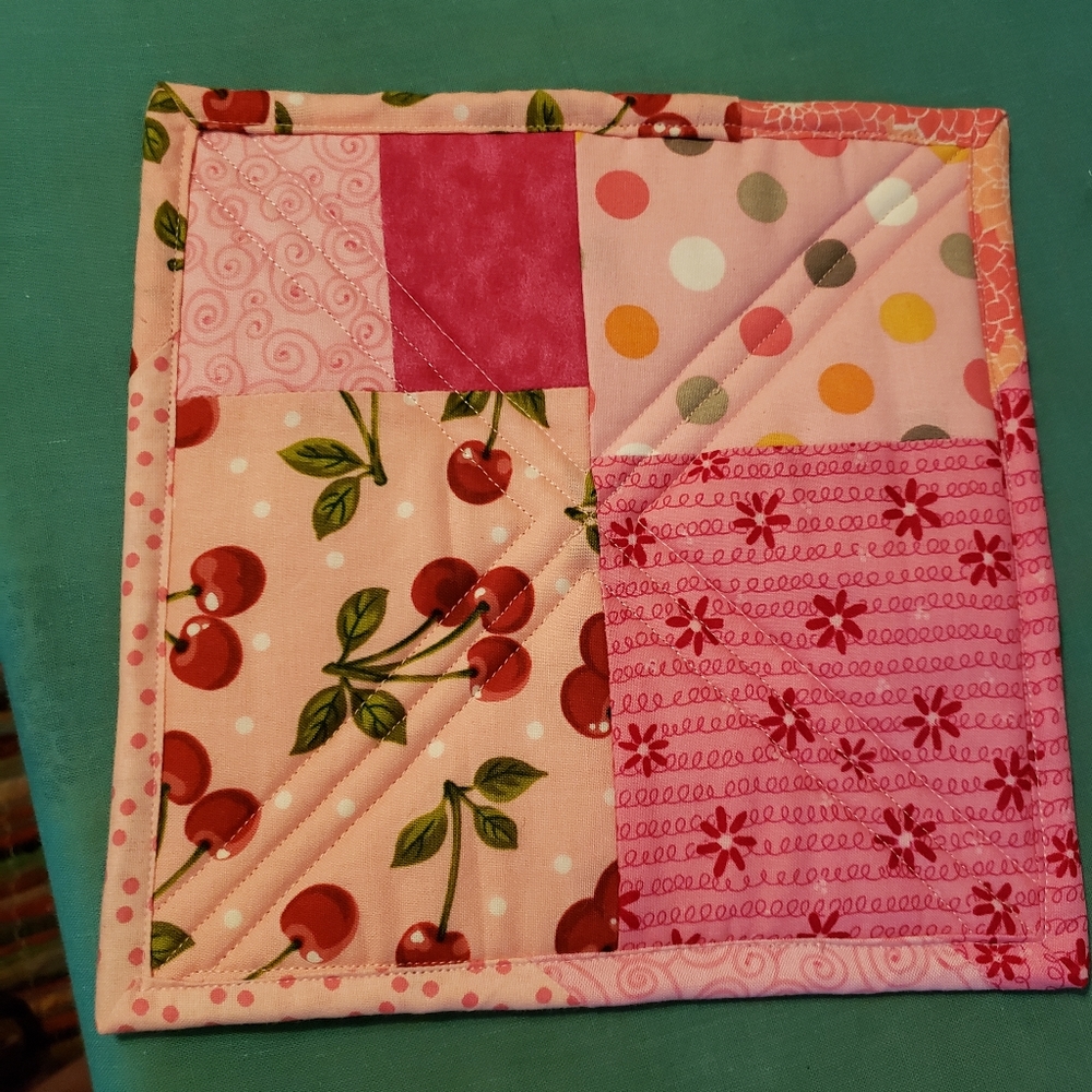 Scrappy Potholder/trivet